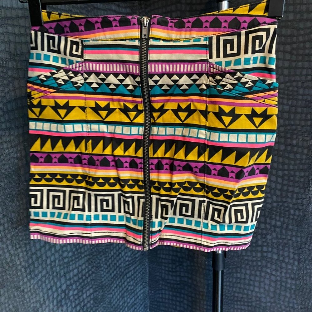 Aztec Print mini skirt